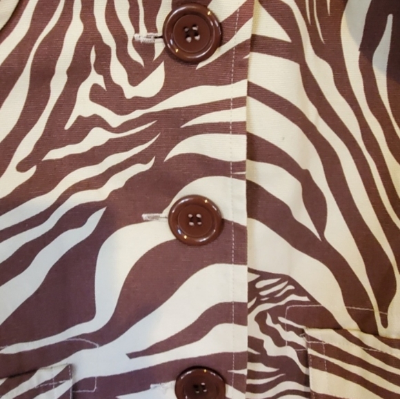 Emma lightweight animal print Tan and Brown jacket. - Picture 6 of 6